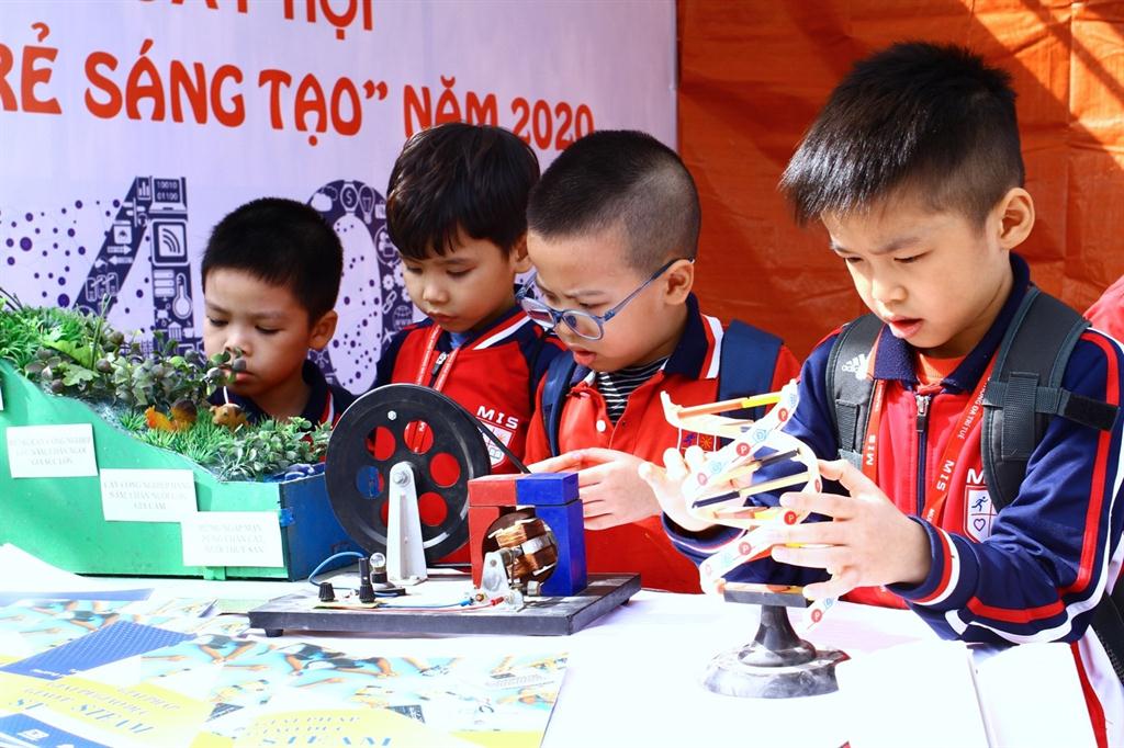 Đoàn Thanh niên Viện Khoa học Giáo dục Việt Nam tham gia Liên hoan “Tuổi trẻ sáng tạo toàn quốc” năm 2020